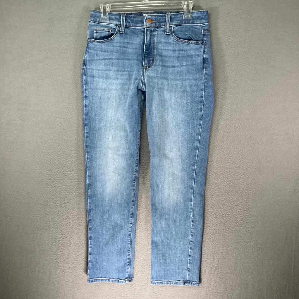 Universal Thread Jeans Womens 6R Light Wash Mid Rise Straight Leg Denim Pants‎
